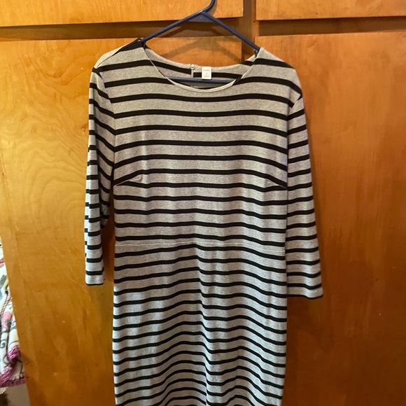 Multiple dresses - Picture 3 of 4